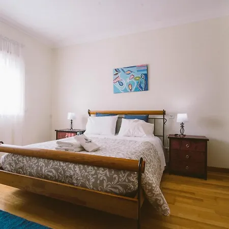 Houses 15 - Downtown Apartment Peniche